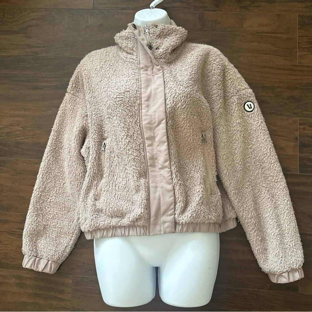 Vuori Cozy Sherpa Jacket Women's Size Small In Dusty Rose full zip/snap